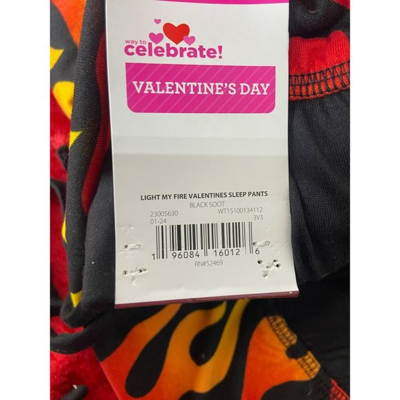 Way To Celebrate Valentine's Day Light My Fire Black Soot Flames Men's Size Smal - Picture 8 of 9